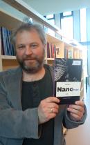 Ny bog, nano poet interakt